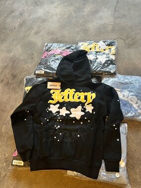 Jeffery Black And Yellow Spider hoodie Size Medium